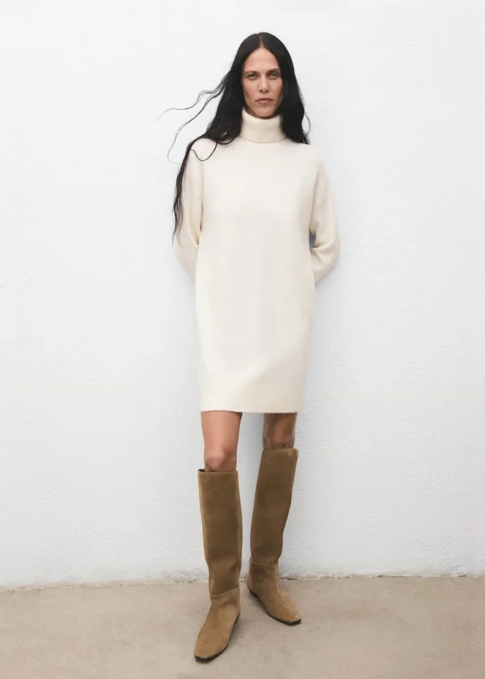 Abito a collo alto in maglia