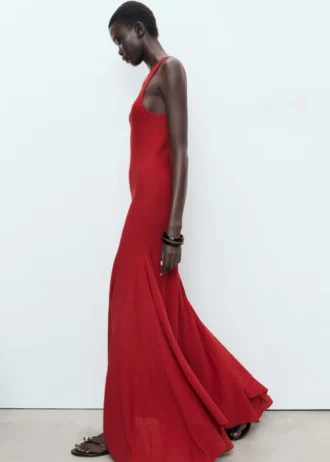 Abito asimmetrico a maglia bassa