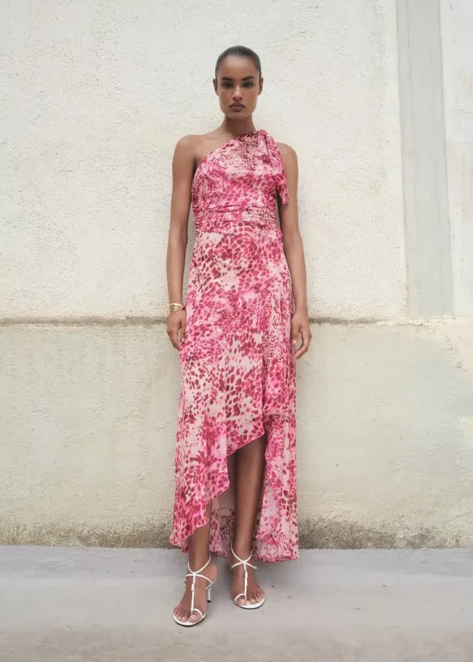 Abito asimmetrico con stampa animalier Abito asimmetrico con stampa animalier