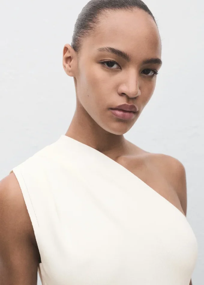 Abito asimmetrico in maglia mista Abito asimmetrico in maglia mista