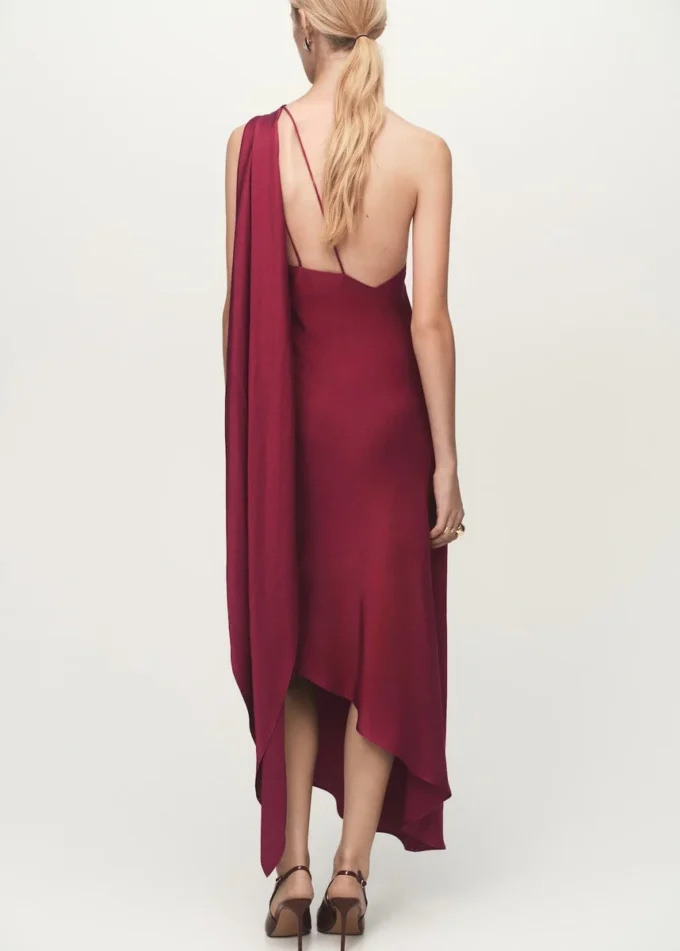 Abito asimmetrico in raso Abito asimmetrico in raso