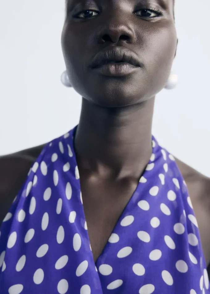 Abito avvolgente a pois Abito avvolgente a pois