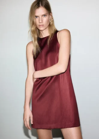 Abito con cintura in raso