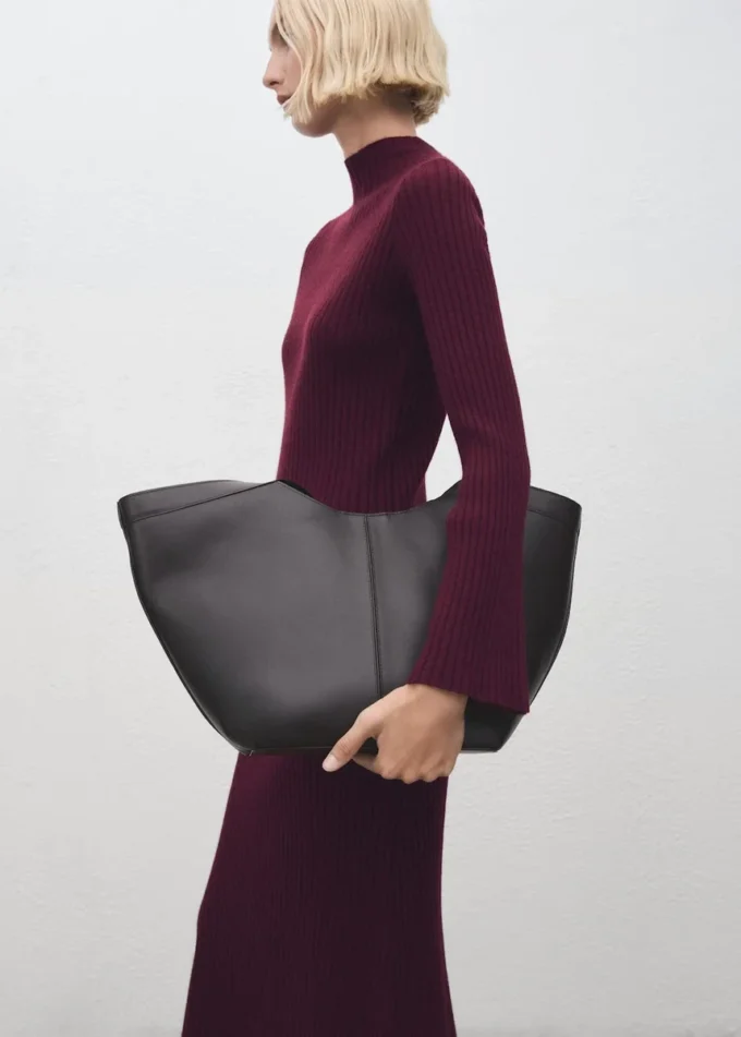 Abito con collo Perkins a costine Abito con collo Perkins a costine