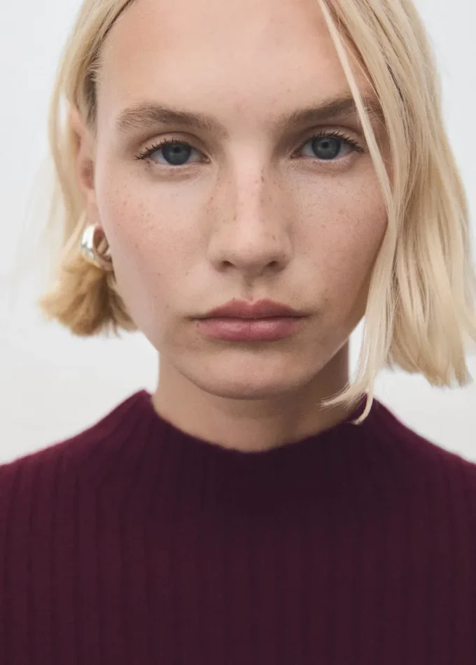 Abito con collo Perkins a costine Abito con collo Perkins a costine