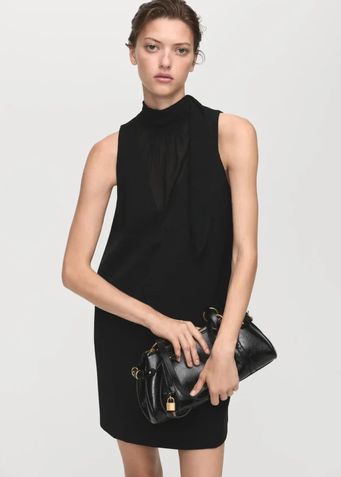 Abito con dettaglio fiocco Abito con dettaglio fiocco