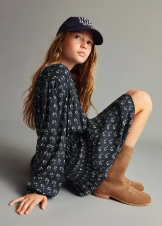 Abito con maniche a sbuffo floreali