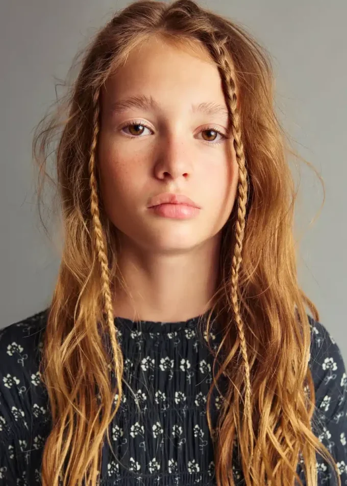 Abito con maniche a sbuffo floreali