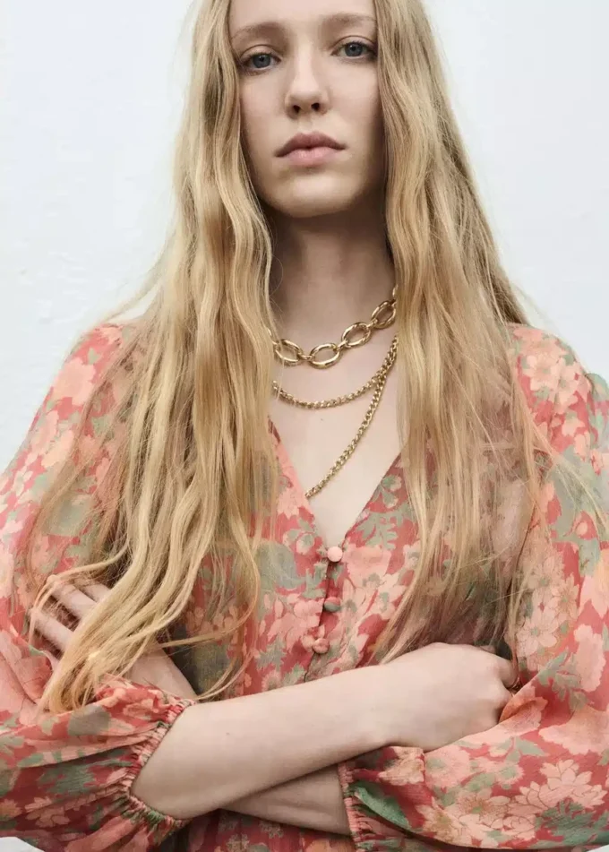 Abito con maniche a sbuffo floreali Abito con maniche a sbuffo floreali