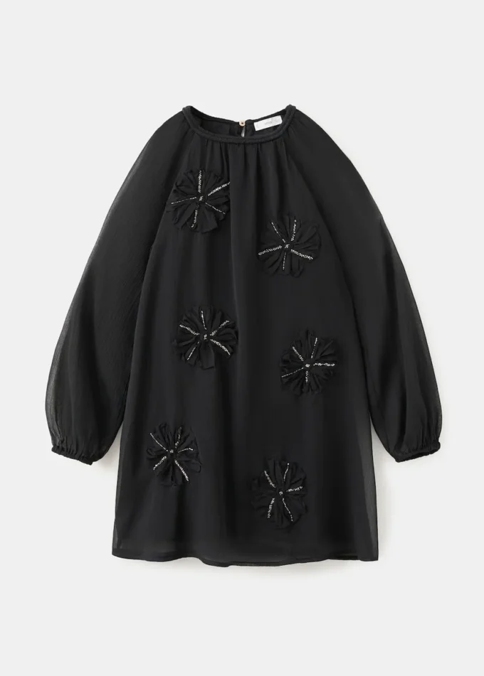 Abito con ricami floreali Abito con ricami floreali