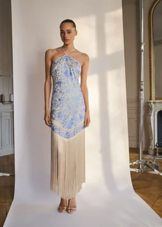 Abito con ricami floreali e dettagli con frange