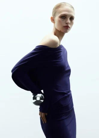 Abito con schiena scoperta in maglia fine