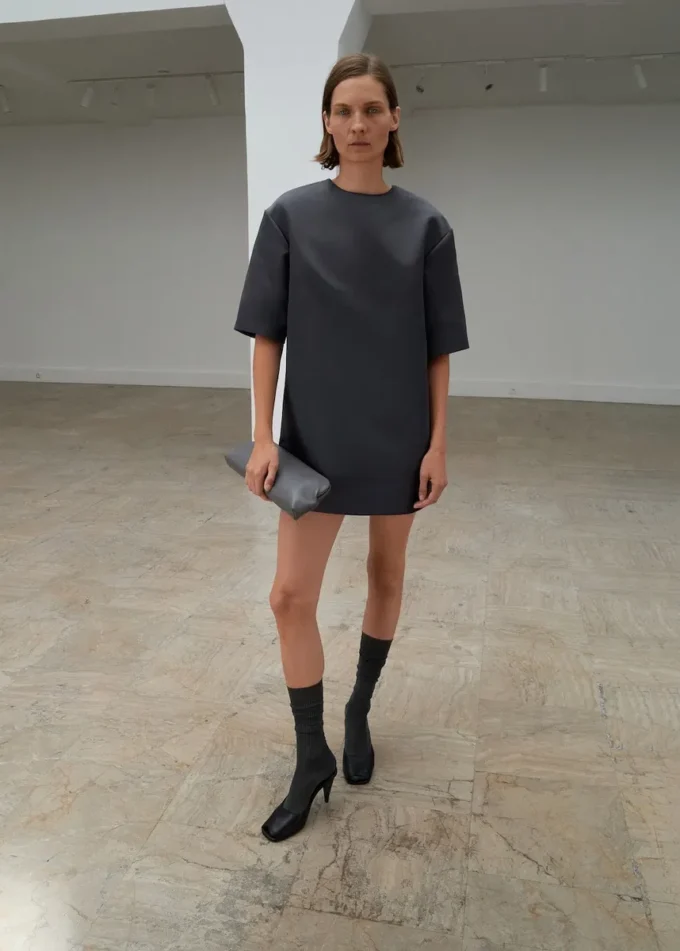 Abito corto in raso Abito corto in raso