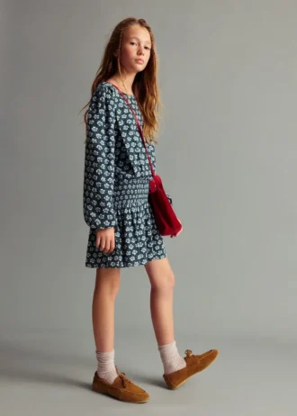 Abito floreale con ruches