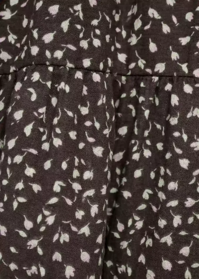 Abito floreale con volant