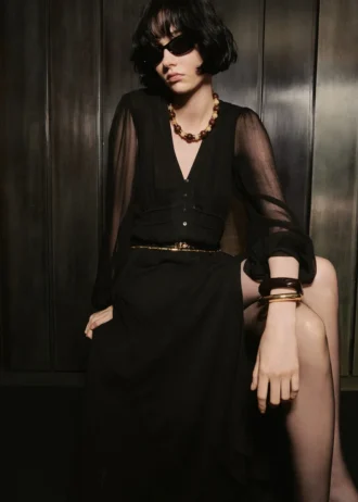 Abito in chiffon con maniche a sbuffo