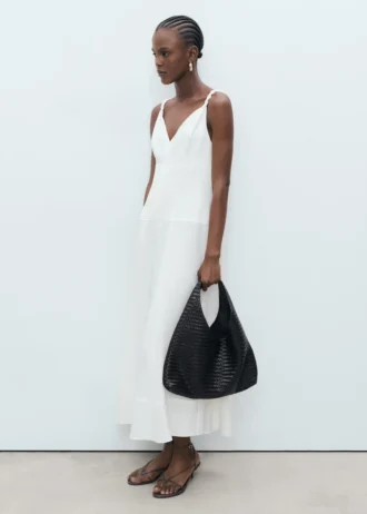 Abito lungo con scollo a V