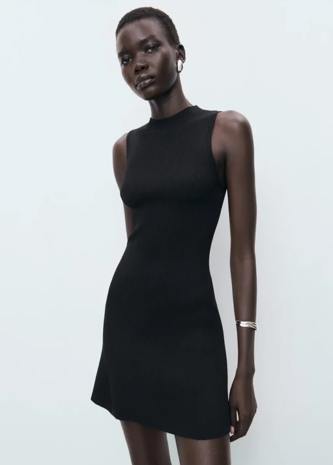 Abito maglione aderente Abito maglione aderente