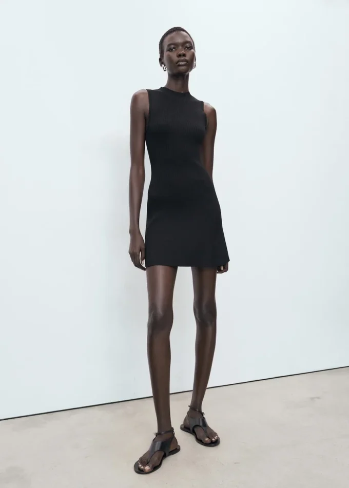 Abito maglione aderente Abito maglione aderente