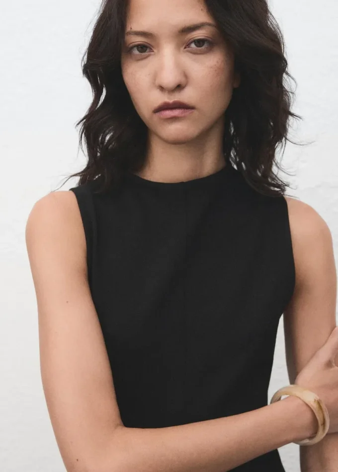 Abito midi con cuciture Abito midi con cuciture