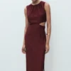 Abito midi con cut-out Abito midi con cut-out