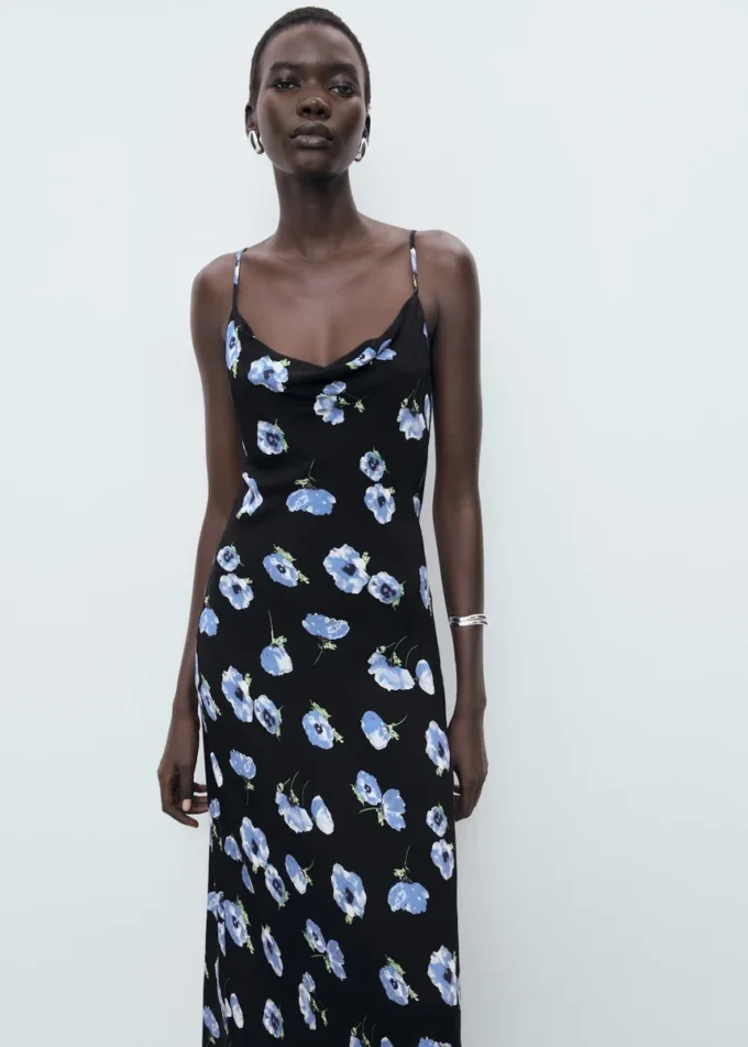 Abito midi con scollo drappeggiato Abito midi con scollo drappeggiato