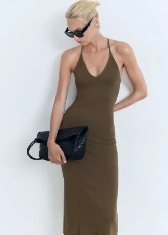 Abito midi con scollo posteriore