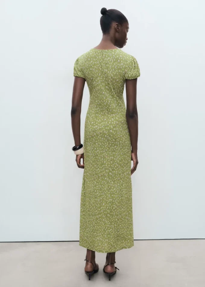 Abito stampato con apertura laterale Abito stampato con apertura laterale