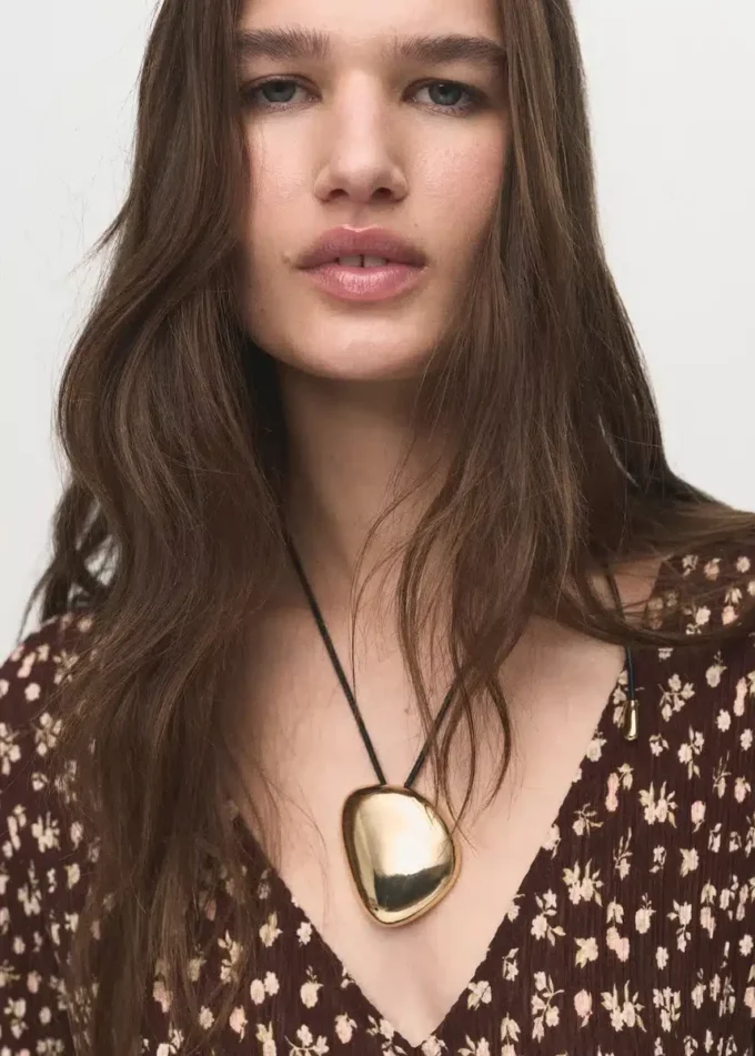 Abito stampato con scollo a V Abito stampato con scollo a V