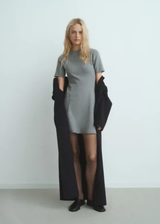 Abito svasato in maglia fine