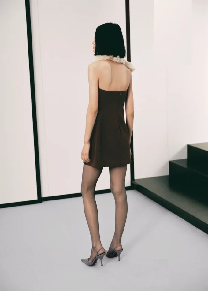 Abito svasato senza spalline Abito svasato senza spalline