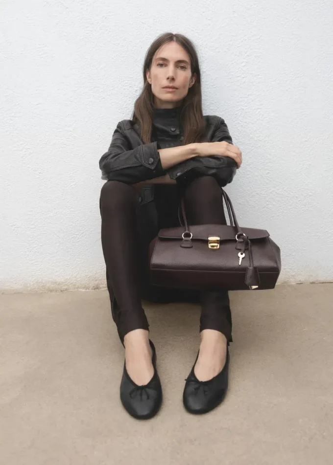 Ballerine in pelle con fiocco Ballerine in pelle con fiocco