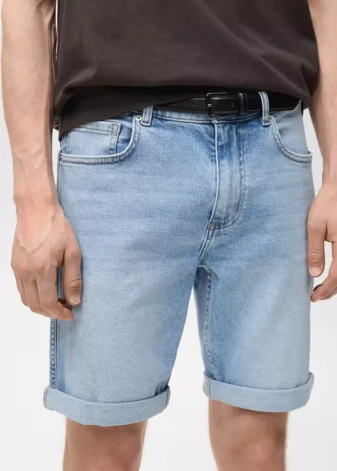 Bermuda slim fit in denim Bermuda slim fit in denim