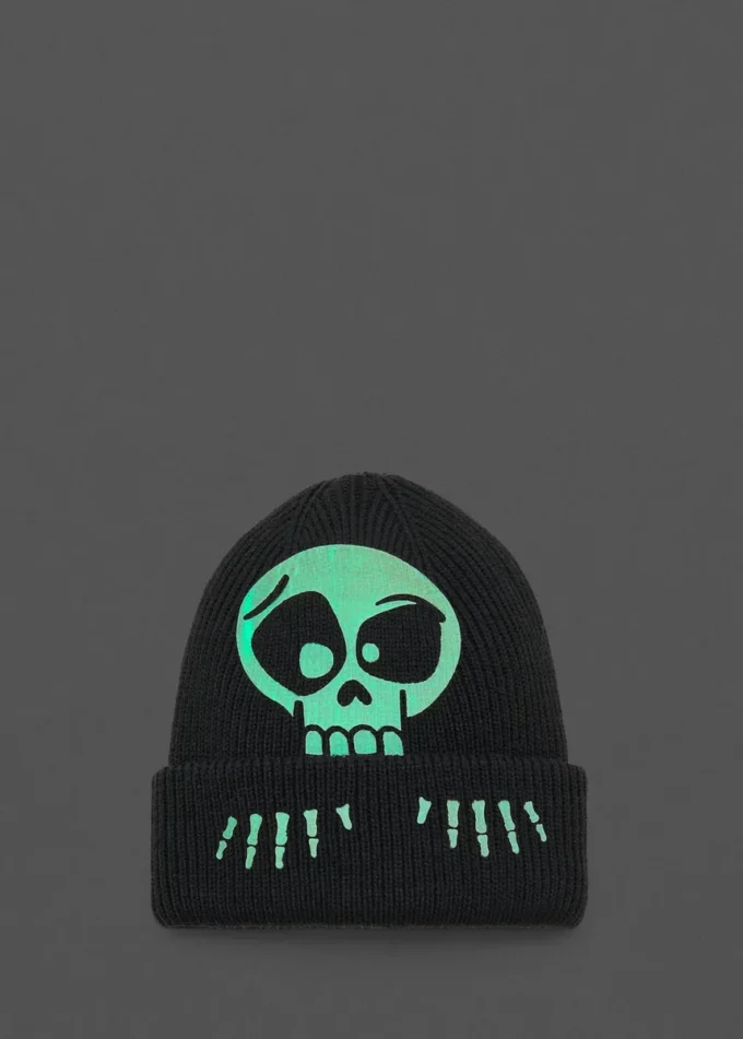 Berretto in maglia con teschi