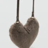 Borsa a forma di cuore in pelliccia sintetica