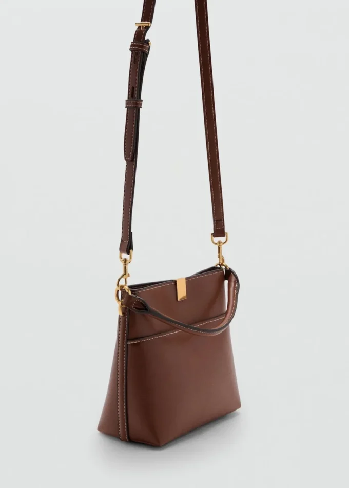 Borsa a secchiello con dettagli in metallo