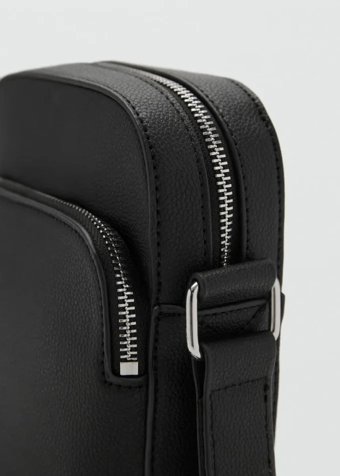 Borsa a tracolla in ecopelle verniciata Borsa a tracolla in ecopelle verniciata