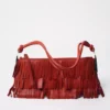 Borsa a tracolla in pelle con frange Borsa a tracolla in pelle con frange
