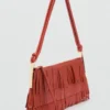 Borsa a tracolla in pelle con frange Borsa a tracolla in pelle con frange