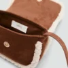 Borsa con effetto shearling Borsa con effetto shearling