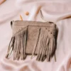 Borsa con frange in pelle Borsa con frange in pelle