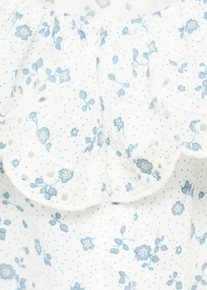 Camicetta con collo babydoll ricamato Camicetta con collo babydoll ricamato