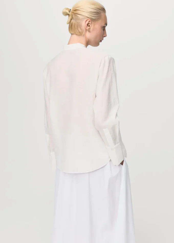 Camicetta con dettagli in pizzo Camicetta con dettagli in pizzo