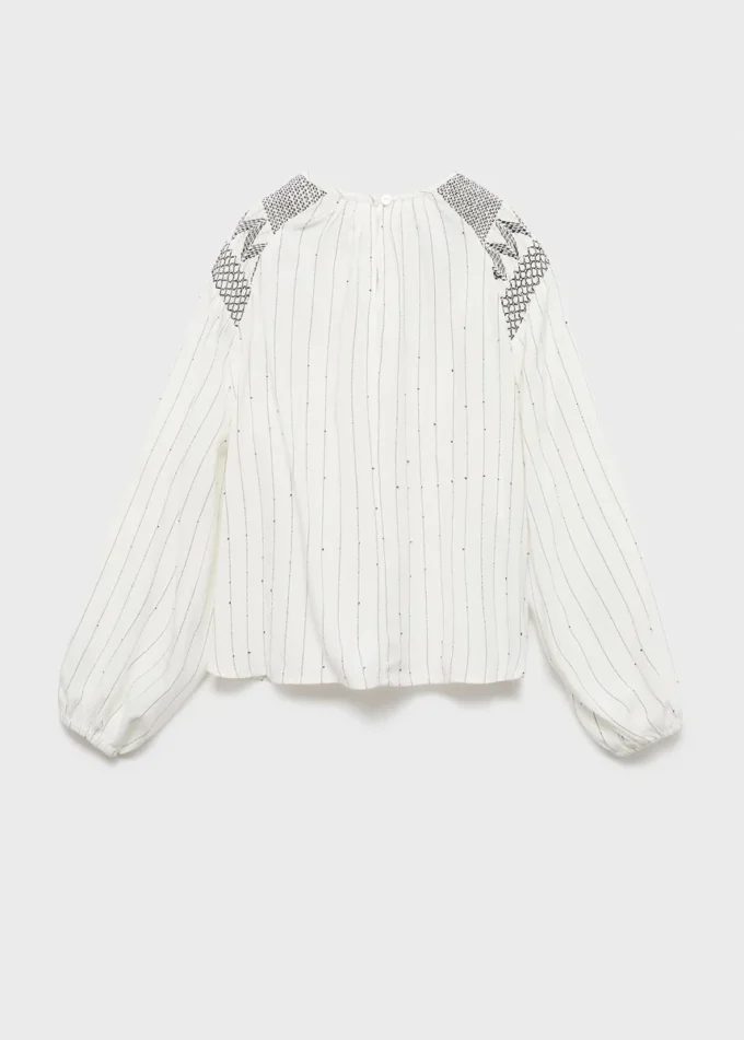 Camicetta con dettagli ricamati Camicetta con dettagli ricamati