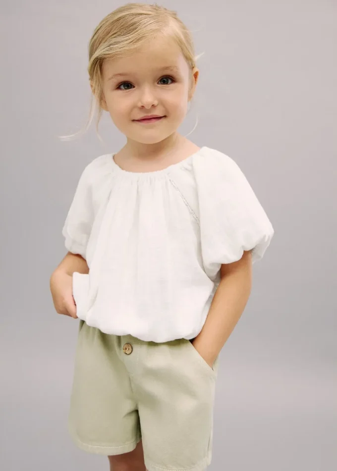 Camicetta con maniche a sbuffo Camicetta con maniche a sbuffo