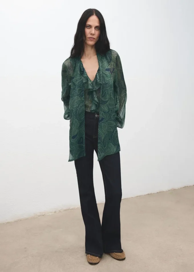 Camicetta con stampa paisley e foulard Camicetta con stampa paisley e foulard