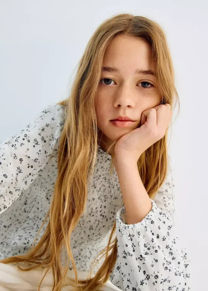 Camicetta in cotone a fiori Camicetta in cotone a fiori