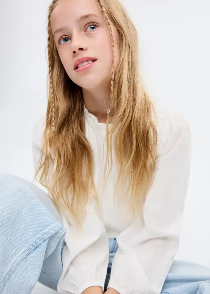 Camicetta in cotone con pizzo Camicetta in cotone con pizzo