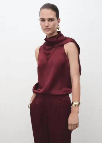 Camicetta in raso con foulard