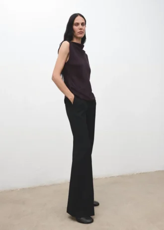 Camicetta in raso con scollo drappeggiato